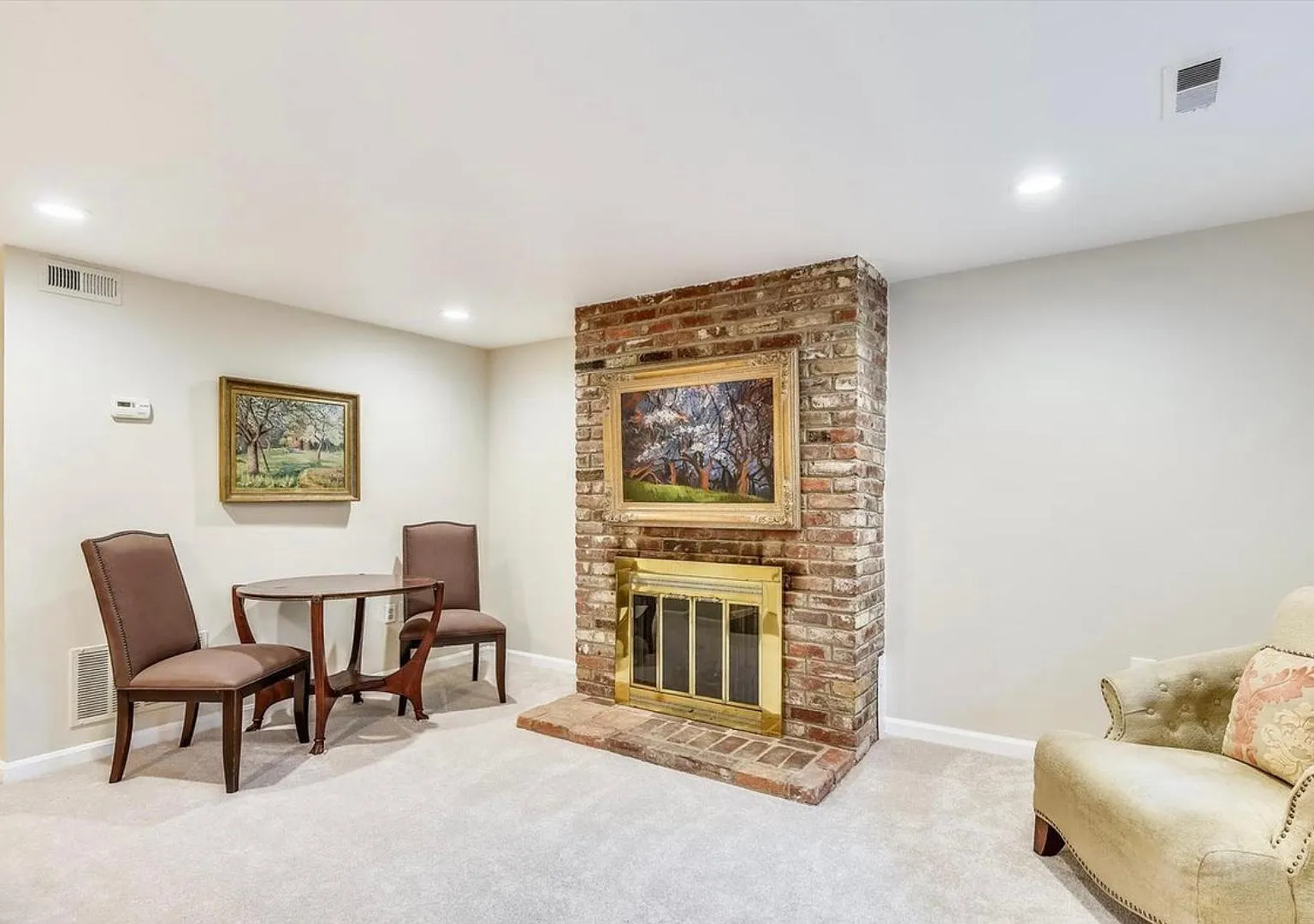 1342 Corcoran St NW — Photo 2