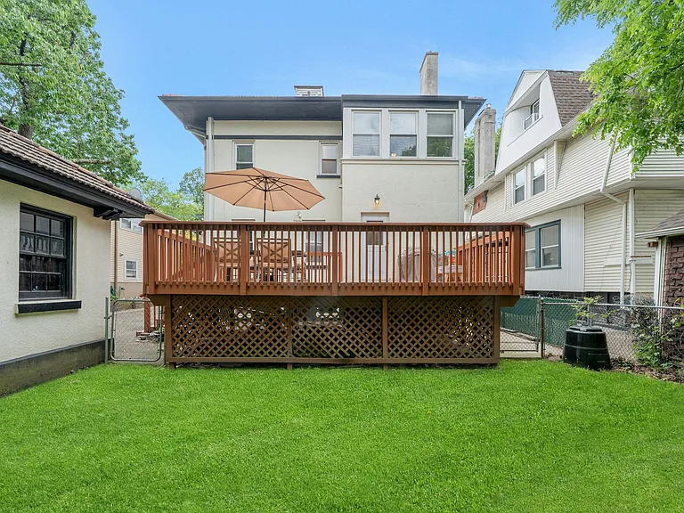 1016 Abbott Blvd — Photo 32
