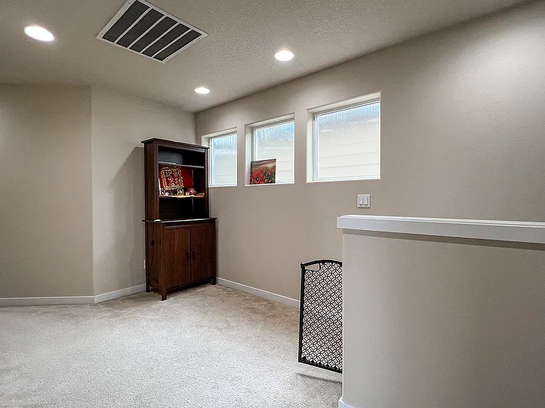 206 SW Marsuda Ter — Photo 15