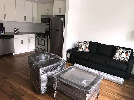 Rented by 3210 Riverdale Holdings LLC | media 33