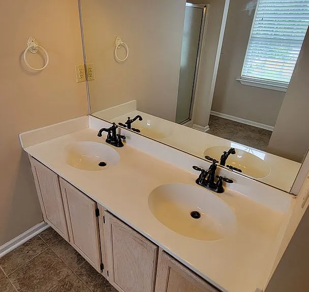 114 Fawnbrook Dr — Photo 10