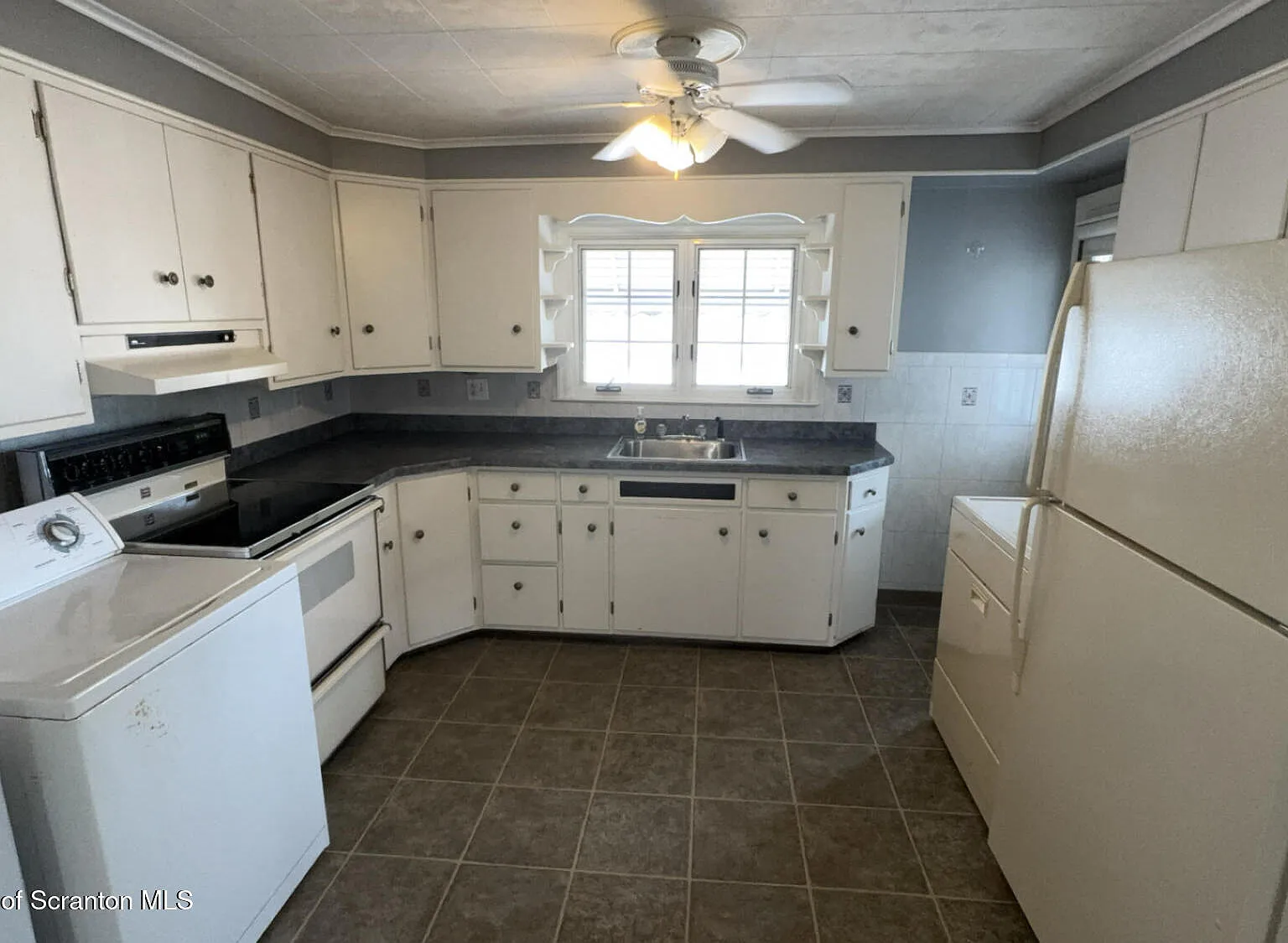 2 bed, 1.0 bath, 1067 sqft, $1,400 — Photo 4
