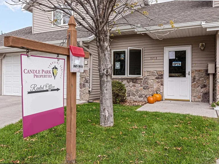 Beaver Creek Townhomes — Photo 9