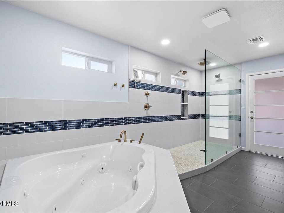 1st image of 1460 W TONOPAH Drive