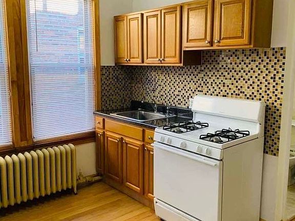 3rd image of 31-15 35th St #3FR