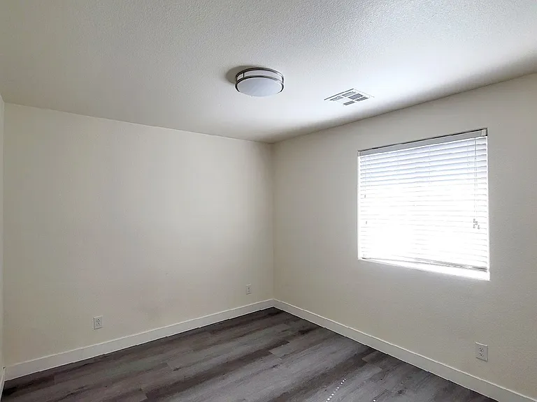 8518 Genesee Ct — Photo 27