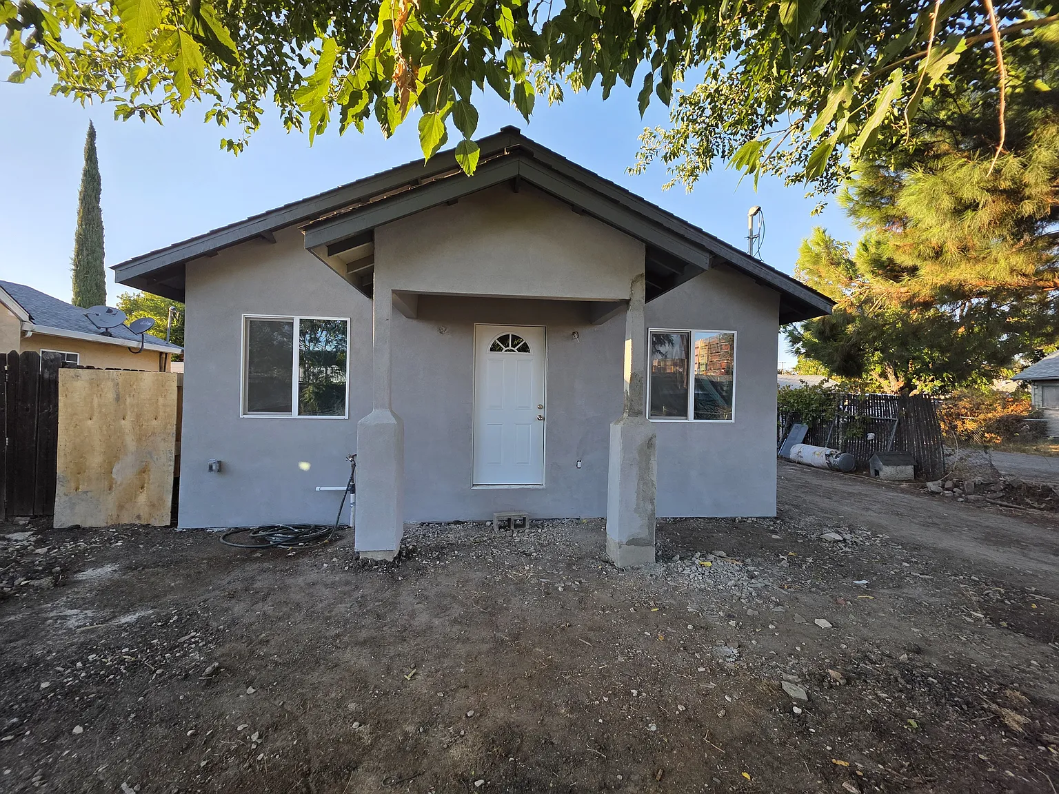 3009 E Miner Ave photo 1