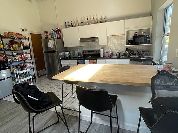 2nd image of 2169 Indianola Ave APT B