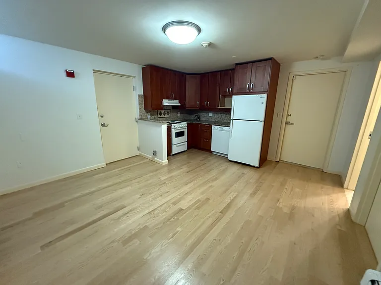 33 Peterborough St #29A — Photo 1