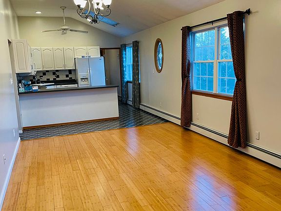 3rd image of 16 Vista Ln #2