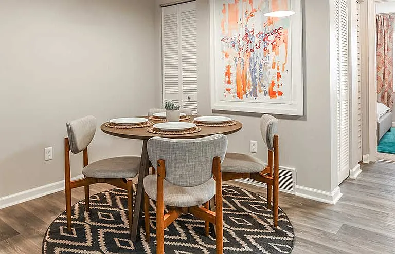 The Reserve at 77 Apartment Homes — Photo 2