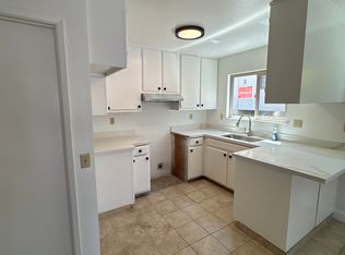 200 Park Ave #12, Monterey, CA 93940