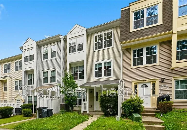 12181 Old Salem Ct — Photo 2