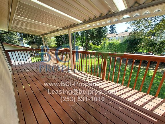 5th image of 10616 98th St SW