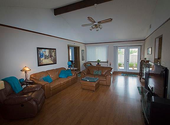 4th image of 6748 Shadydale Ct