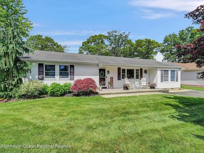 100 Blossom Drive, Toms River, NJ, 08753