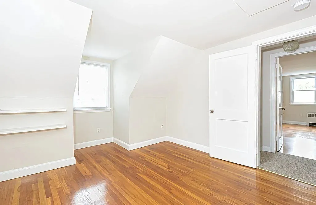 28-28B Main Street - 28 — Photo 4