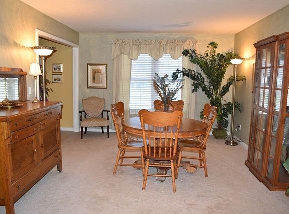 4th image of 2588 Oak Trail Dr