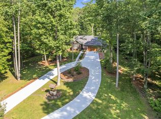 23677 Archery Range Rd, Bristol, VA 24202