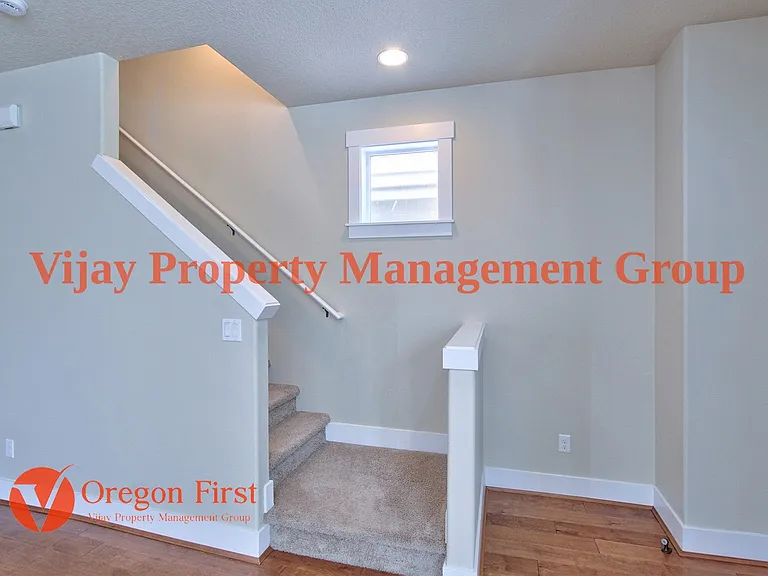 410 SW Basilone Ter — Photo 9