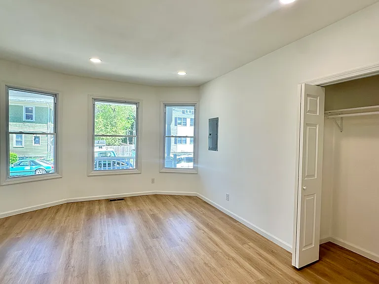 216 Minerva St #1 — Photo 7