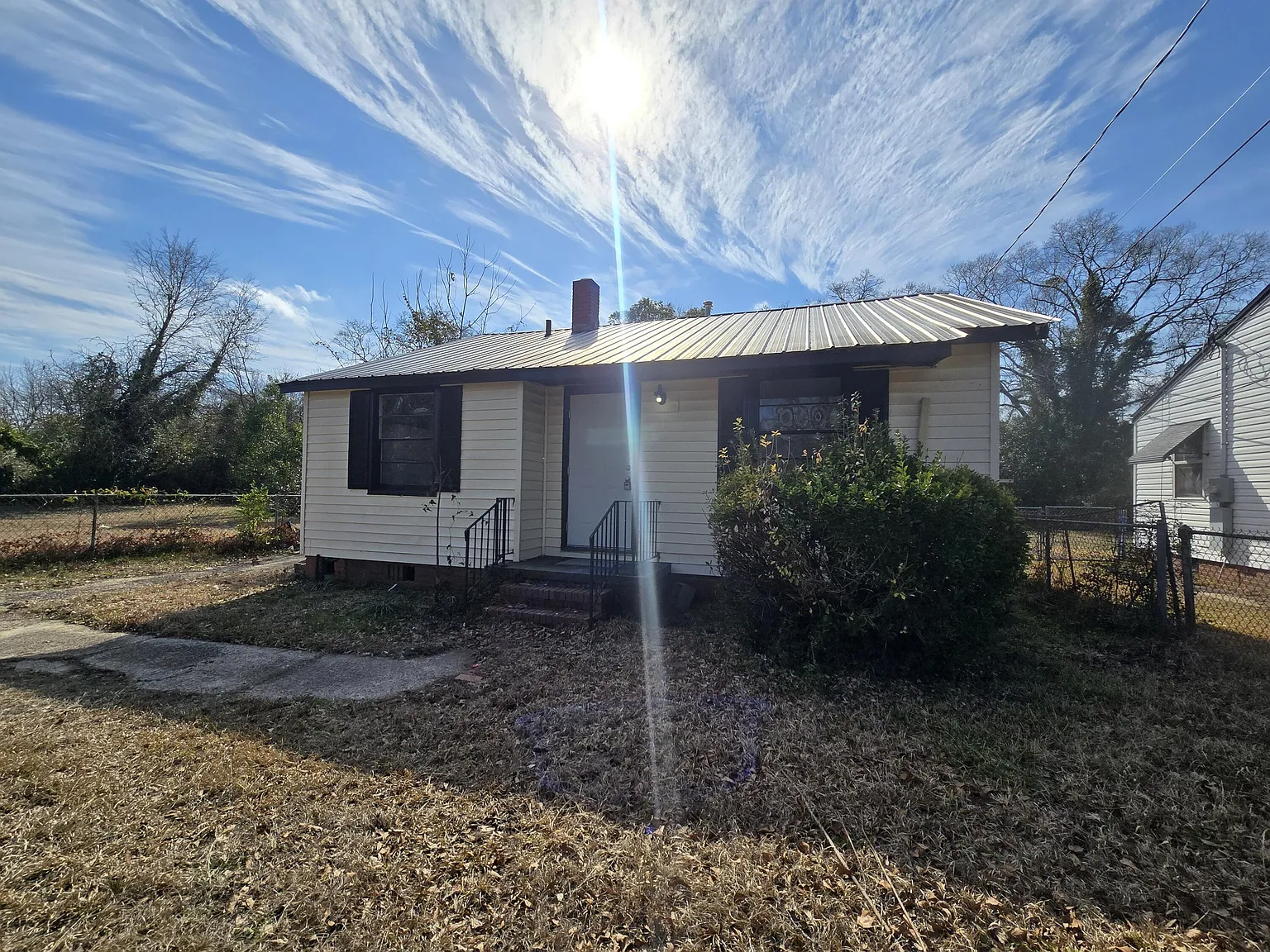 2 bed, 1.0 bath, 900 sqft, $1,100 — Photo 2