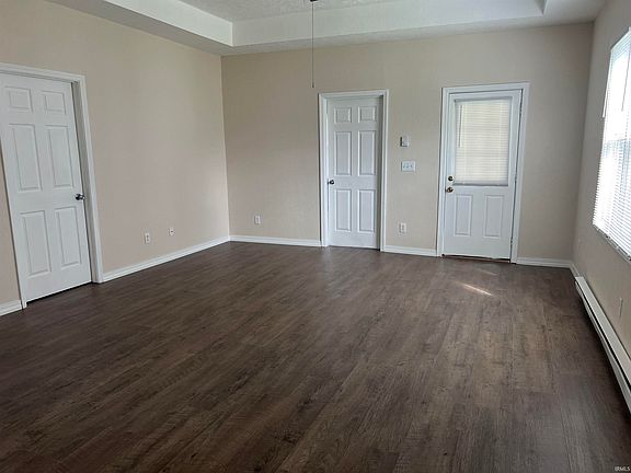 4th image of 527 W Jefferson St