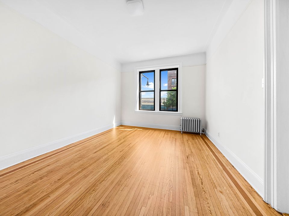 1st image of 2206 38th St APT 2H