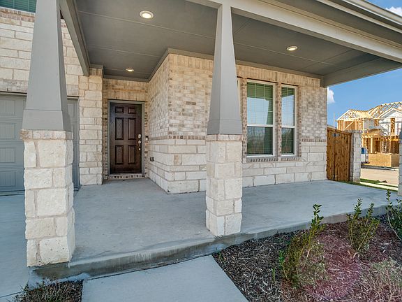 4th image of 1600 Tyler Dr