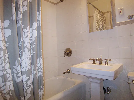 Rented by Sotheby's International Realty | media 4