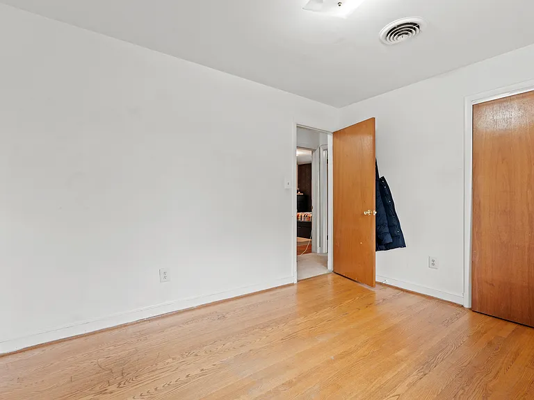6804 Calverton Dr — Photo 9