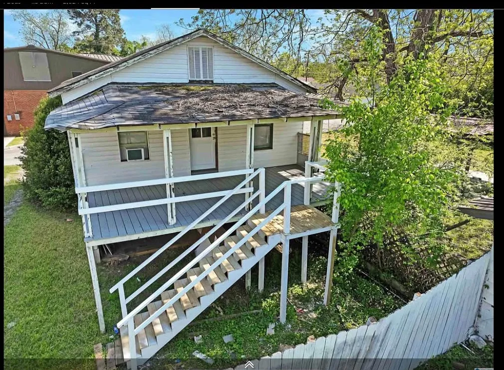 Building Photo - 103 2nd Ave N