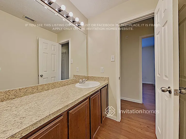 4026 Hawthorne Glen Ct — Photo 16