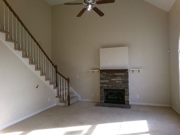 4th image of 1305 Loren Cir