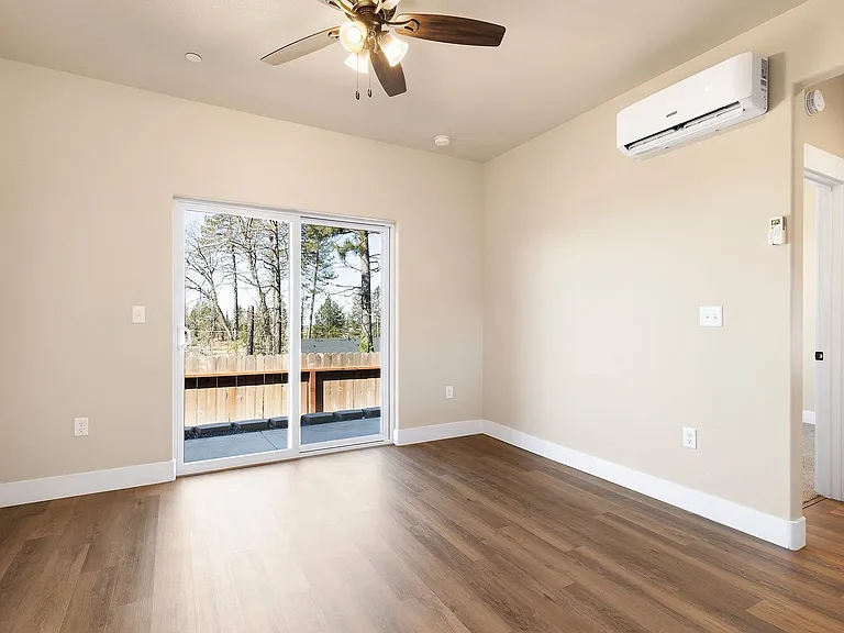 6377-6387 Oak Way — Photo 3
