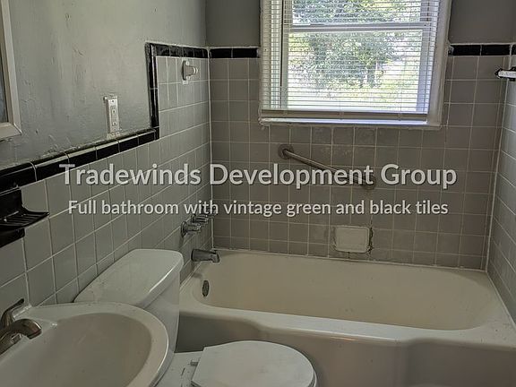 5th image of 8625 Artesian St