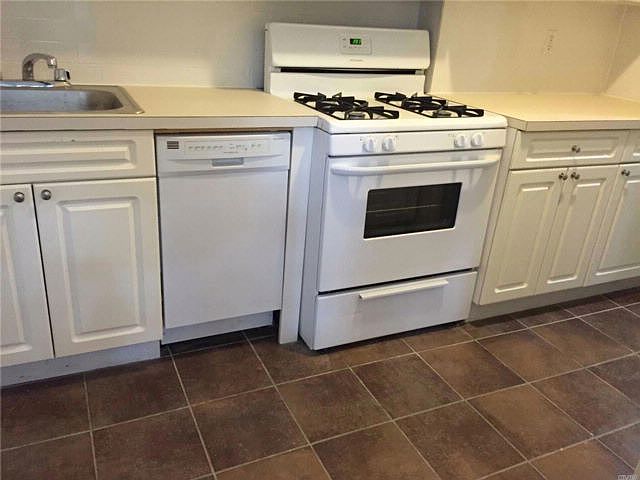 1st image of 22129 90th Ave APT 3B