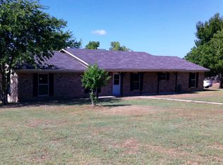 195 Lakeside Dr, China Spring, TX 76633