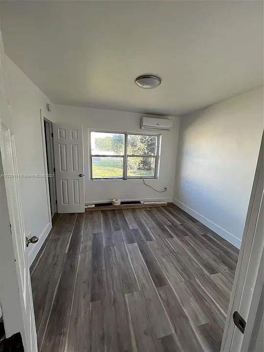2nd image of 2560 Wilmington St #2