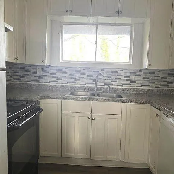 3443 Hyland Dr — Photo 11