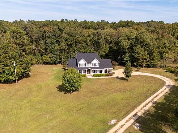 2nd image of 520 Donaldson Rd