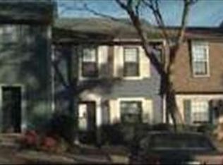 425 Oak Tree Sq, Athens, GA 30606