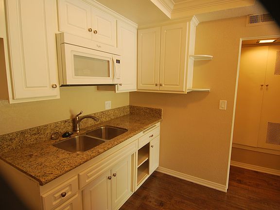 3rd image of 220 W Union Ave APT 3