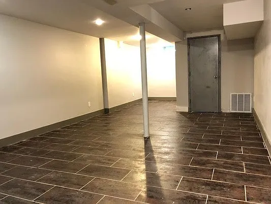 Rented by Lang Realty LLC | media 10