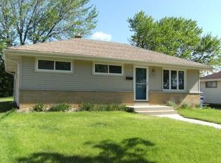 8840 W Monrovia Ave, Milwaukee, WI 53225