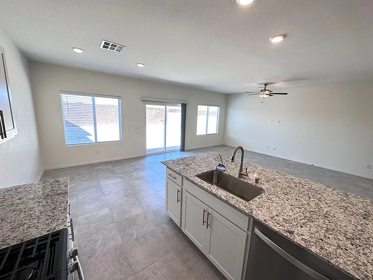 7731 Moore Creek Ln — Photo 8