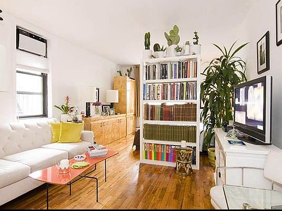 5th image of 229 E 29th St APT 5G