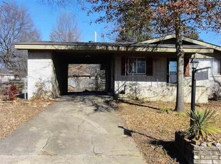 135 Farmere Cir, North Little Rock, AR 72118