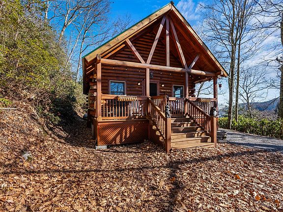 2nd image of 758 Autumn Dr
