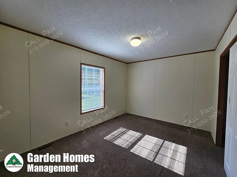 16 Woodside Ln — Photo 7